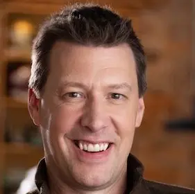 A profile picture of Josh Riley.