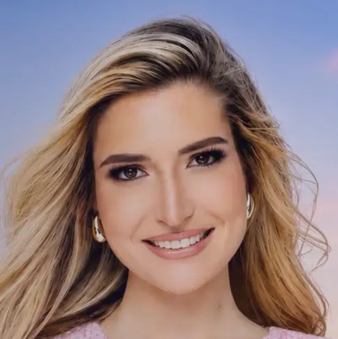 A profile picture of Caroline Shinkle.
