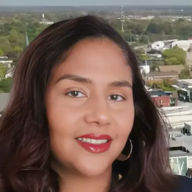 A profile picture of Raquel E. Carter.