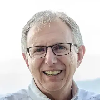 A profile picture of Ray Russell.