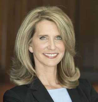 A profile picture of Lynne Homrich.