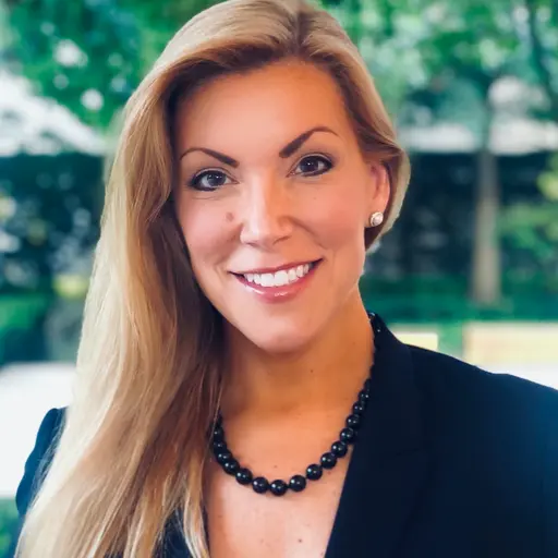 A profile picture of Beth Van Duyne.