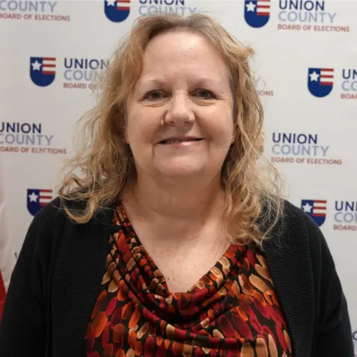 A profile picture of Linda O. Robinson.