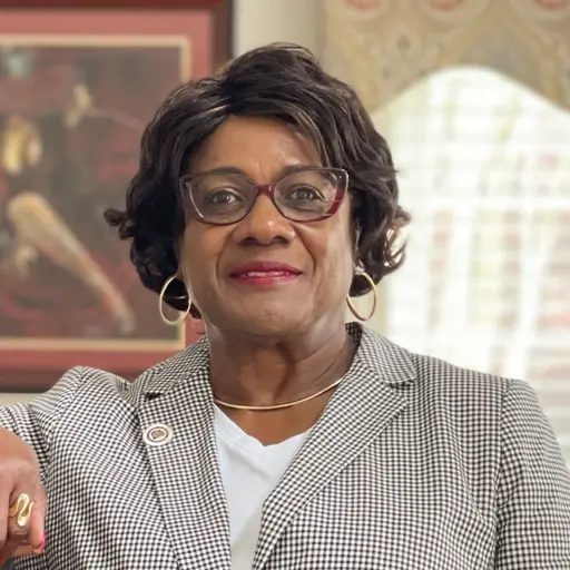 A profile picture of Ann Floyd Huggins.