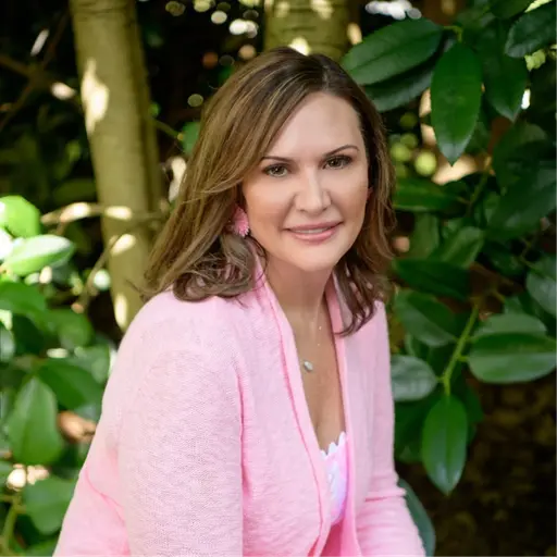 A profile picture of Kelley Wade Perdue.