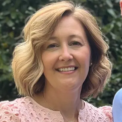 A profile picture of April Mayse.