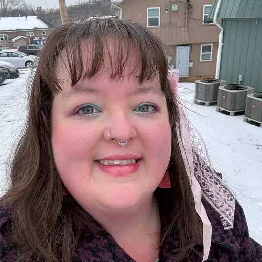 A profile picture of Heather Hayes.