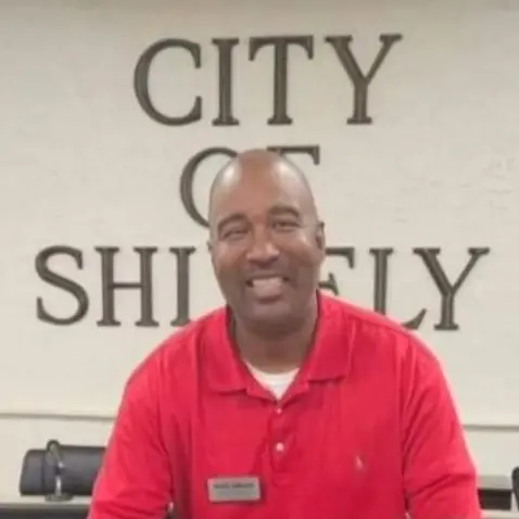 A profile picture of Kelly Gibson.