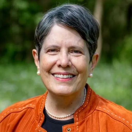 A profile picture of Linda Gorton.