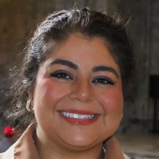A profile picture of Carolina Mejia.