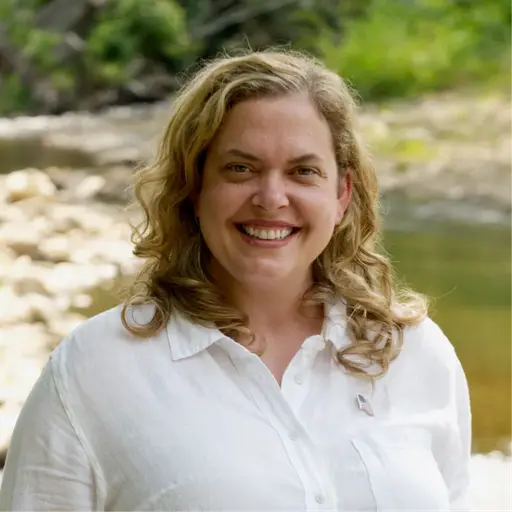A profile picture of Amber Westall Briggs.