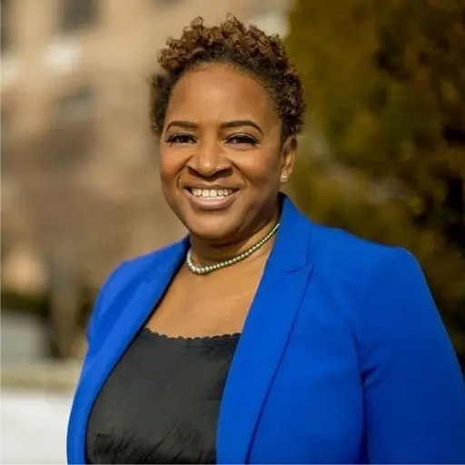 A profile picture of Nikki Lucas.