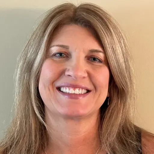 A profile picture of Carol Franzen.