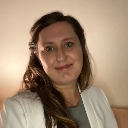 A profile picture of Courtney Hundley.