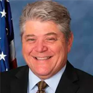 A profile picture of Scott Wall.