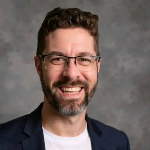 A profile picture of Andrew James Looney.