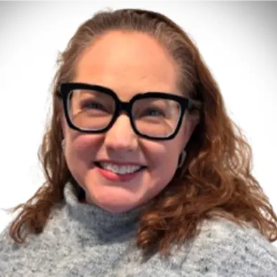 A profile picture of Nicole Walton.