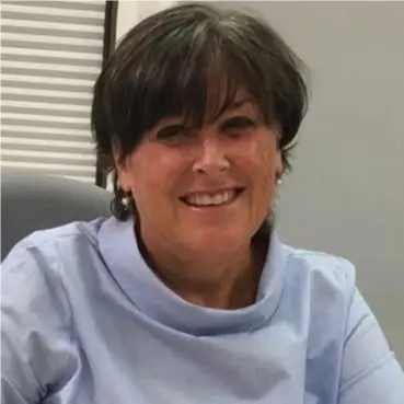 A profile picture of Tammy Lusby Mitchell.