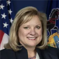 A profile picture of Tracy E Pennycuick.